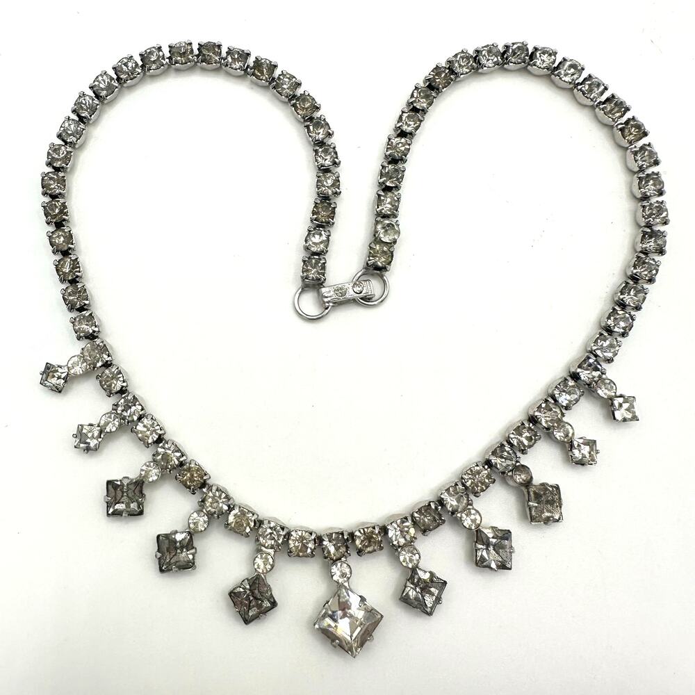 Reinad 1950s vintage silver tone clear glass rhinestones graduated necklace